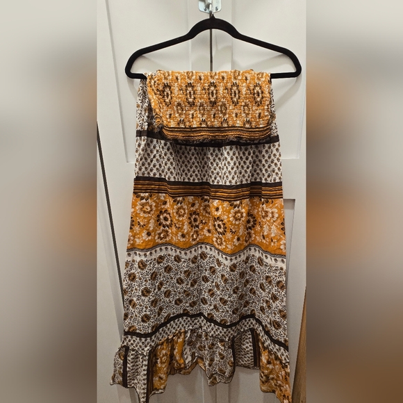 Charlotte Russe Strapless Dress in Mustard and Brown - Picture 2 of 2